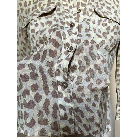Equipment Femme 100% Silk Beige Leopard Print Semi-Sheer Cropped Button Down XS - Picture 8 of 10